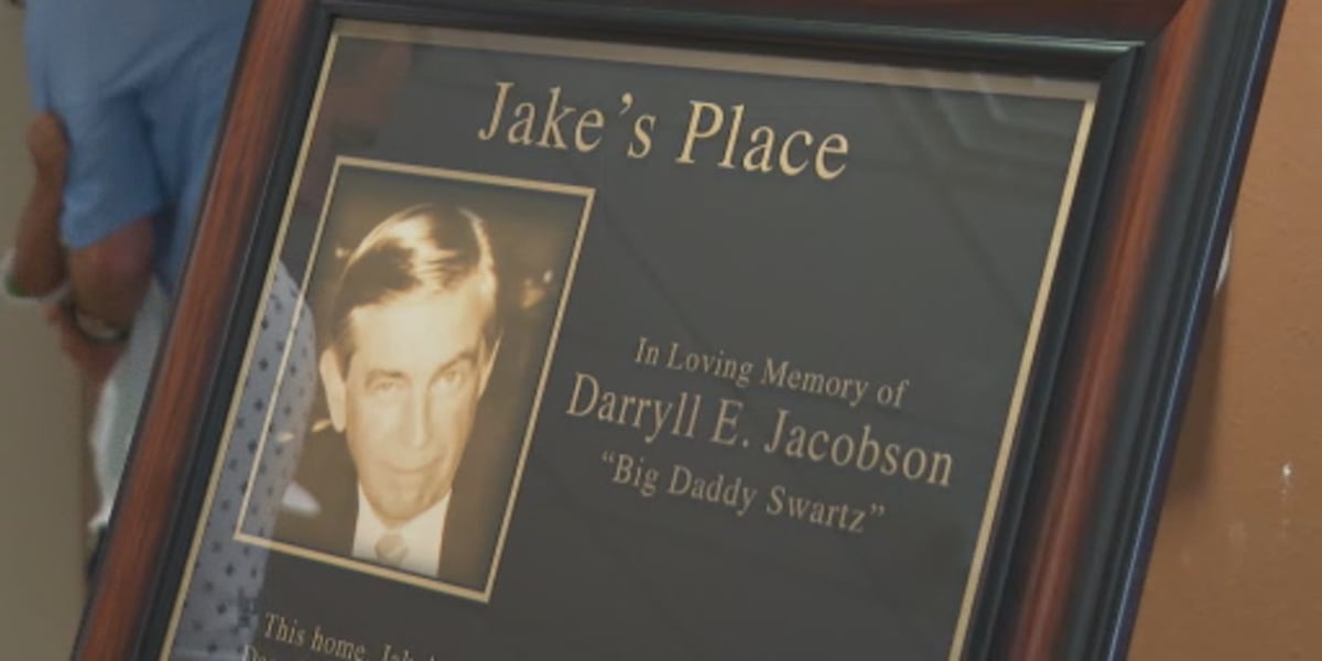 Behavioral health center in Madison gains support from Packers legends