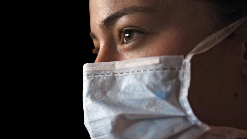 Woman wearing a face mask