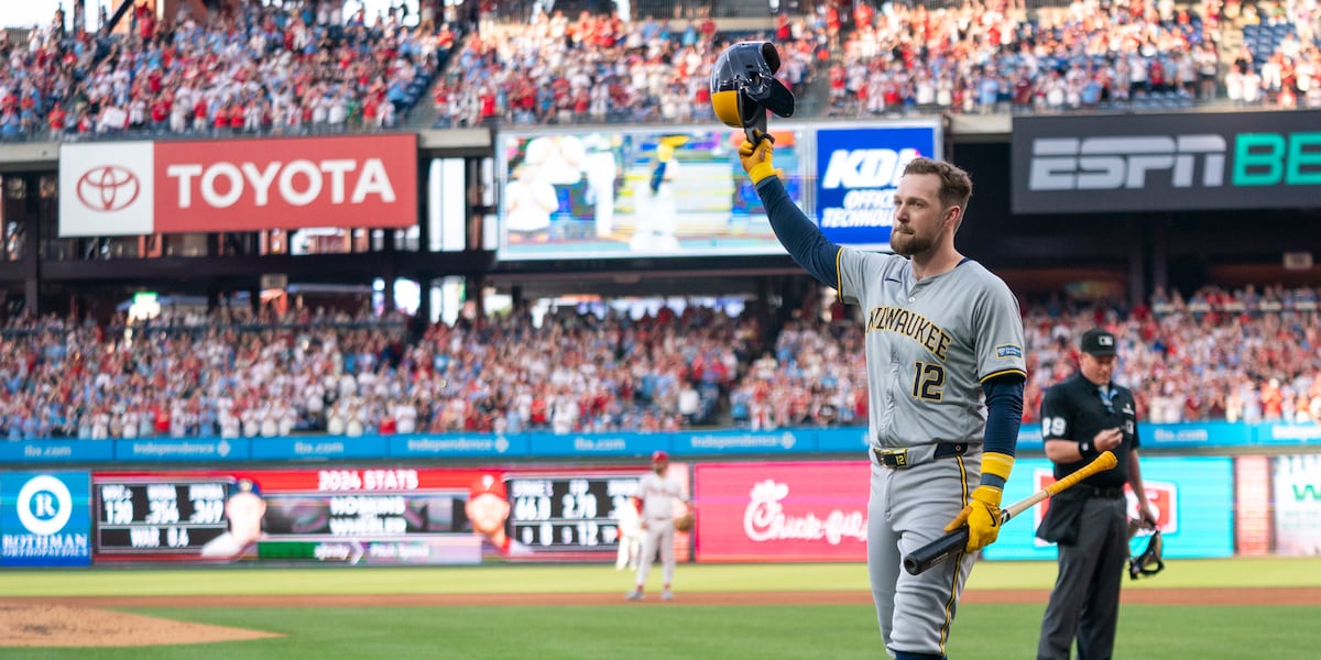 Brewers 1B Rhys Hoskins placed on 10-day injured list
