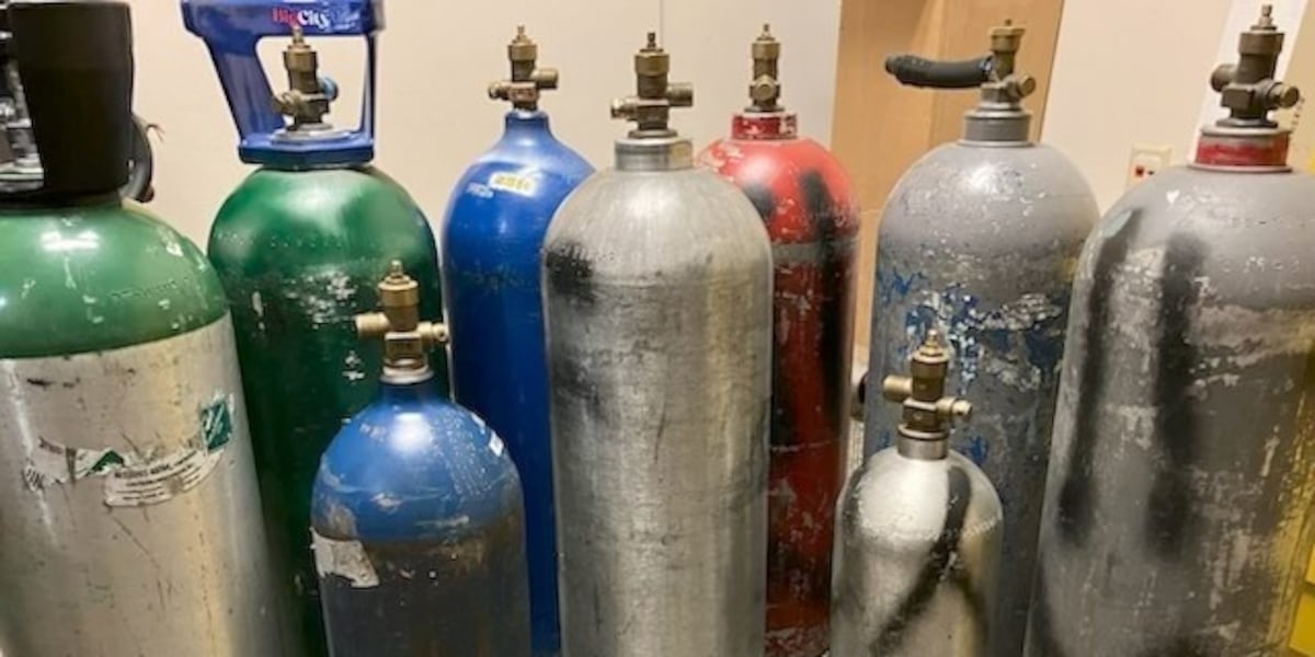 Madison police arrest 4, seize 10 nitrous oxide tanks amid Phish concerts at Kohl Center