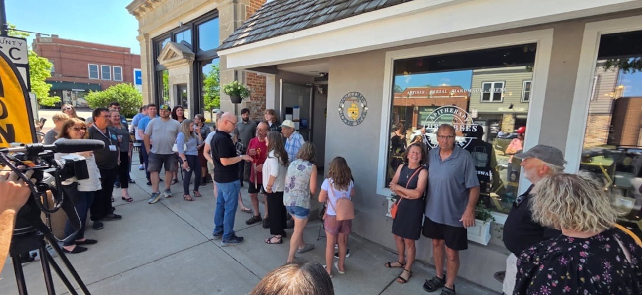 Tri Bees Three Bees officially opens in Oregon