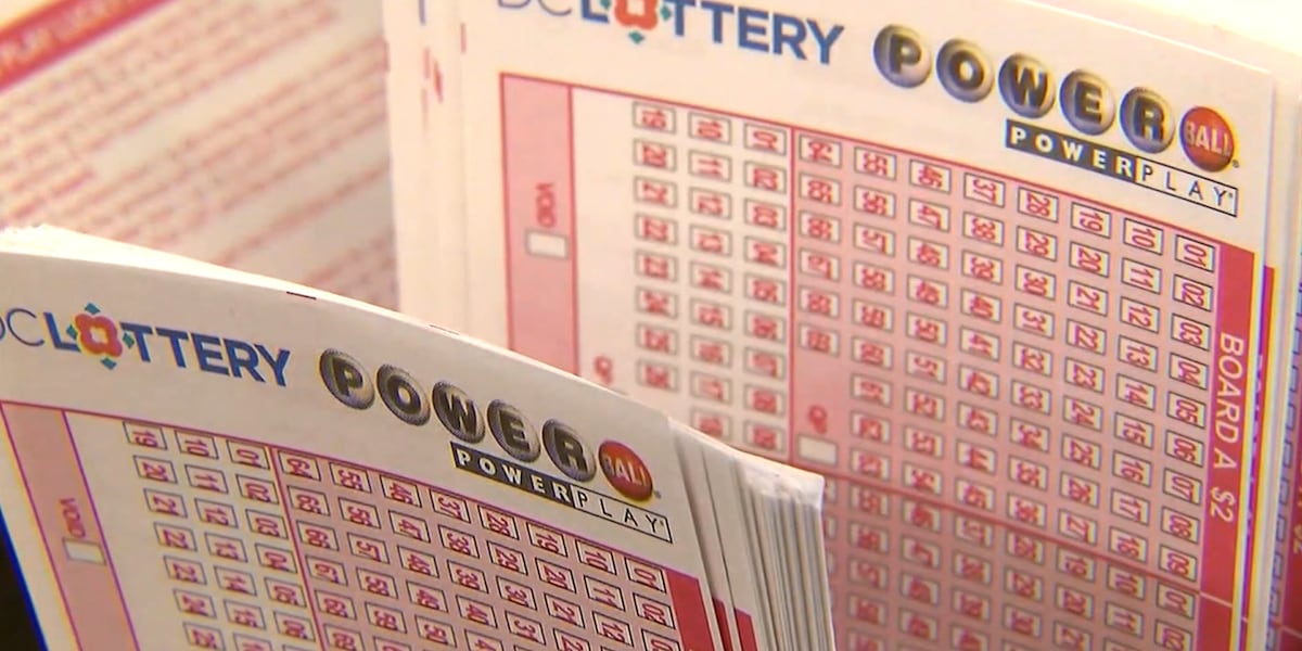 Powerball jackpot jumps to $950 million ahead of next drawing
