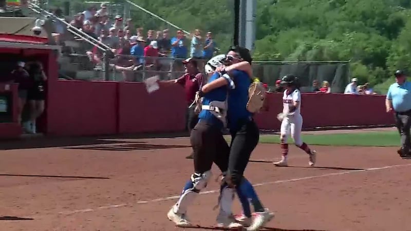 Bailey Stark strikes out 10 as Lodi earns spot in WIAA D3 championship game